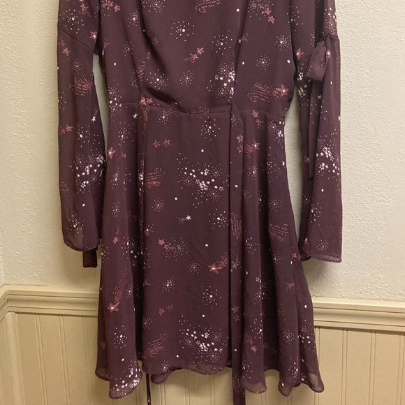 Lauren Conrad Runway Pretty lil' Maroon Dress with shooting stars Size Small - Picture 2 of 5